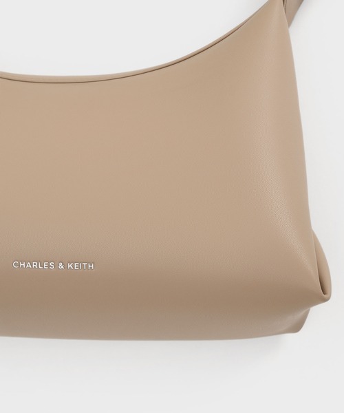 Charles and Keithオレリー トラペーズホーボーバッグ CHARLES & KEITH｜Aurelie オレリー トラペーズホーボーバッグ