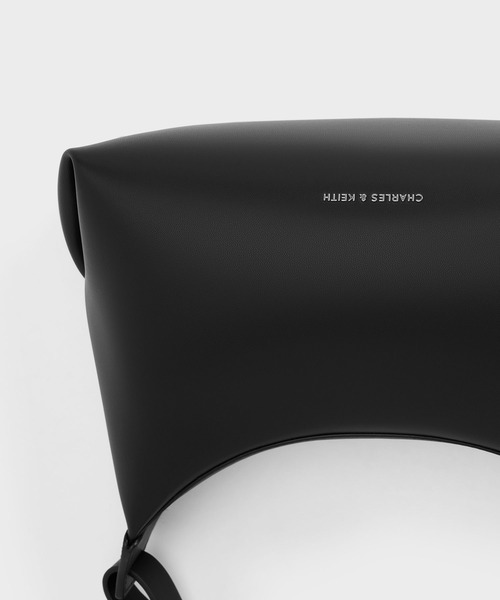CHARLES ＆ KEITH（チャールズ&キース） ショルダーバッグ バッグ