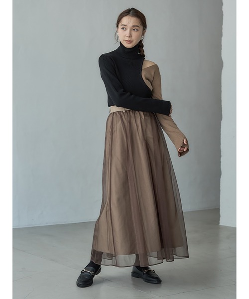 Toteme Tsuzurisaさん着用 ベージュ タートルネック ニット Toteme