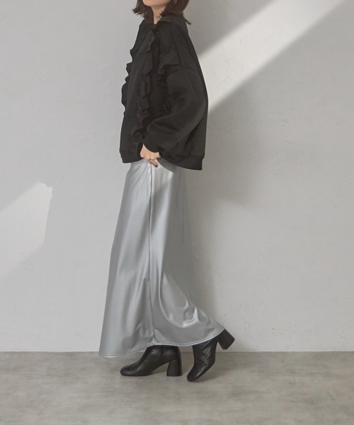 新品未使用　ゆったりボリュームフリルあったか裏起毛トレーナー　ブラック classicalelf トレーナー スウェット 立体感のある 刺繍が