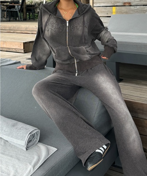 ロキシーレディースパーカー2着 ROXY（ロキシー） パーカー YOLO ZIP /ロキシー空港コーデクロップド丈