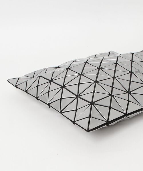 ISSEY MIYAKE BAO BAO ハンドバッグ シルバー系 BAO ISSEY MIYAKE 「BAO MIYAKE」 ハンドバッグ - シルバー レディース
