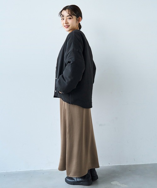 ビューティアンドユース ダウンジャケット マフラー付き ノーカラー ダークグレー frames RAY CASSIN（フレームスレイカズン）の「WEB限定 マフラー付き