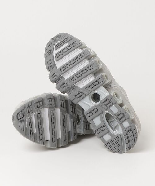 adidas（アディダス） スニーカー メガ ゴーストライド / Mega