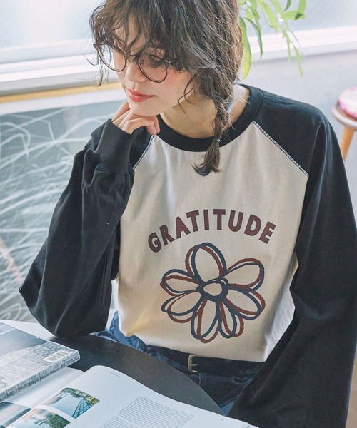 tシャツ 配色ステッチ×フラワーグラフィックプリント ラグラン 長袖Tシャツ レディース メンズ | ブランド登録なし | 03
