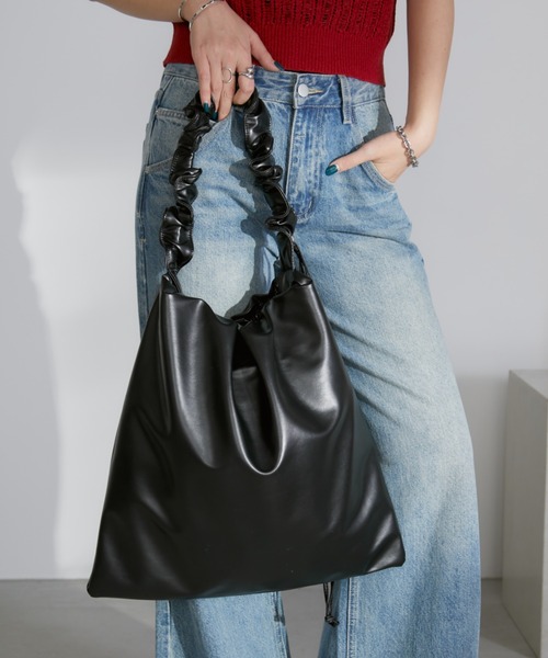 DIESEL AMETISTA ハンドバッグ　2way オールレザー　A4収納 ディーゼル ハンドバッグ 黄 ジップデザイン 2way A4収納 レザー