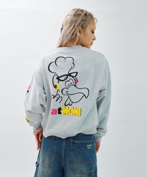 トレーナー スウェット atmos pink x MONICHIKI HOUSE ATMONI CHICKEN SW TOPS / アトモス ピンク atmos girls トレーナー スウェット pink x MONICHIKI HOUSE