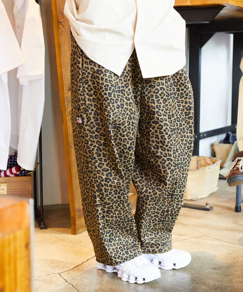 BLUETOWN ベージュ チノパン［ねこだいすき］ BLUETOWN ベージュ チノパン［ねこだいすき］ FREAK'S STORE