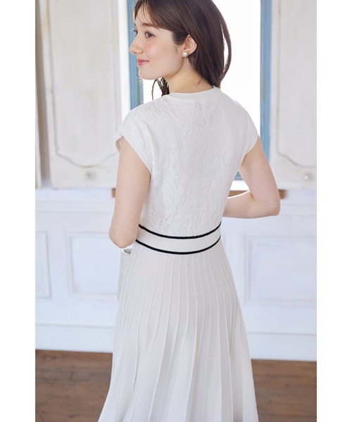 【新品未使用】デコルテレース切替ニットワンピース tocco closet ワンピース パール付きレース切り替えバイカラー