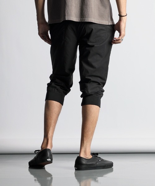 パンツ HALF LEG JOGGER PANTS：ストレッチナイロン クロップド丈 ジョガーパンツ メンズの画像