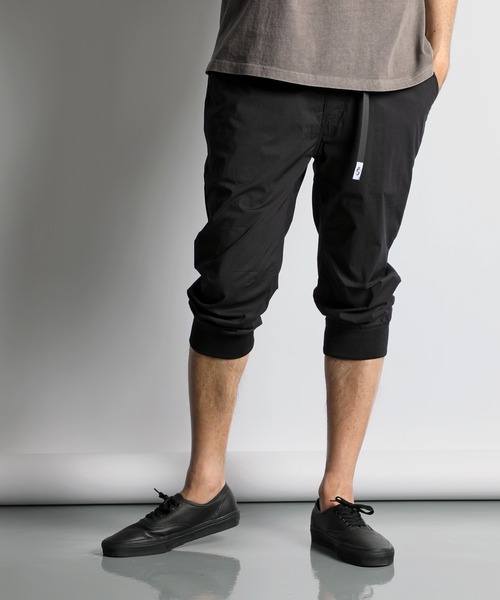 パンツ HALF LEG JOGGER PANTS：ストレッチナイロン クロップド丈 ジョガーパンツ メンズの画像