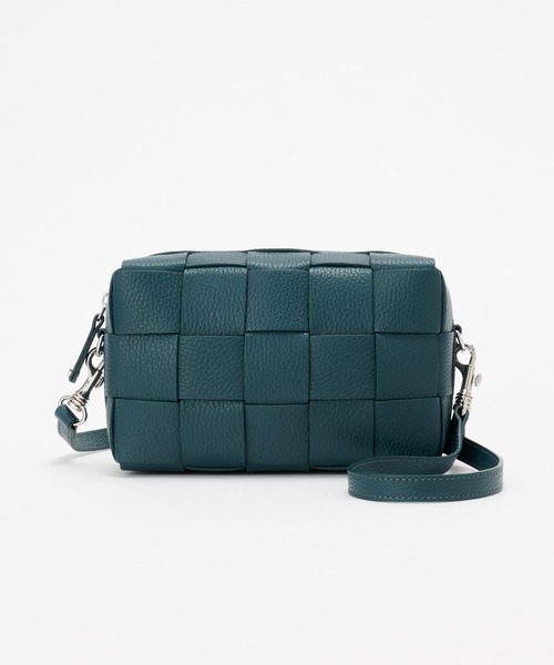 IACUCCI（イアクッチ） ショルダーバッグ FREE ブラック レディース