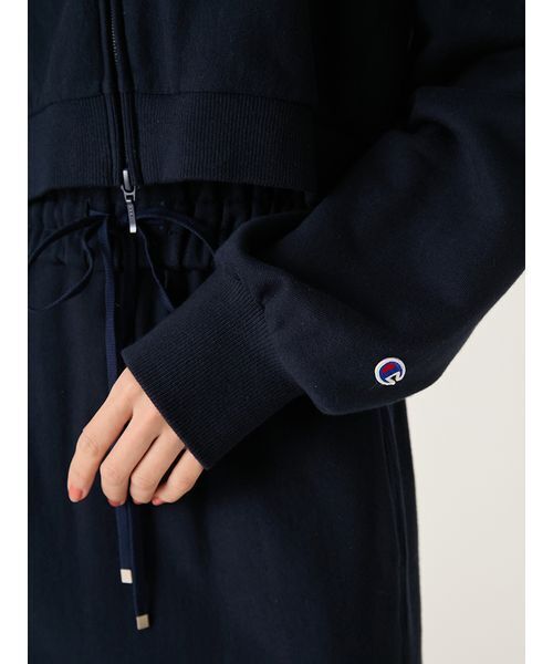 トレーナー スウェット 「FRAY I.D｜Champion」リバースウィーブショートフーディ レディースの画像