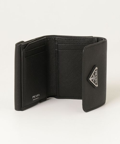 ✨美品✨ プラダ 三つ折り財布 トライアングルタグ サフィアーノレザー ブラック PRADA（プラダ） サフィアーノトライアングル 財布 - ブラック
