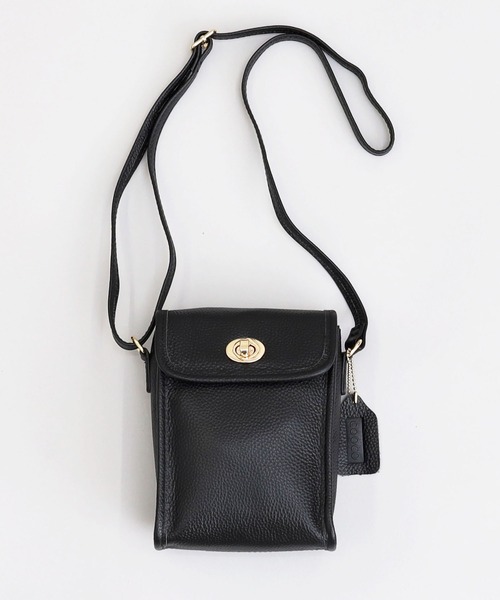 黒 レザー ショルダーバッグ 金具付き COOCO（クーコ） ショルダーバッグ バッグ シュリンクレザーヒネリ金具