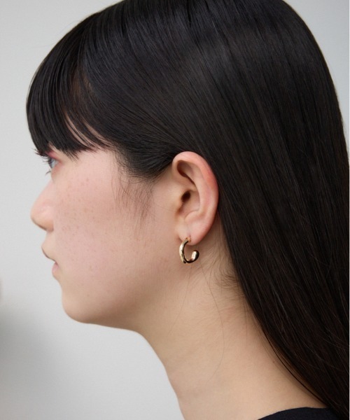   ボールデザイン フープピアス 約2.5cm ニュアンスカーブビッグフープピアス｜WOMEN｜250HSB56-120B｜AZUL BY