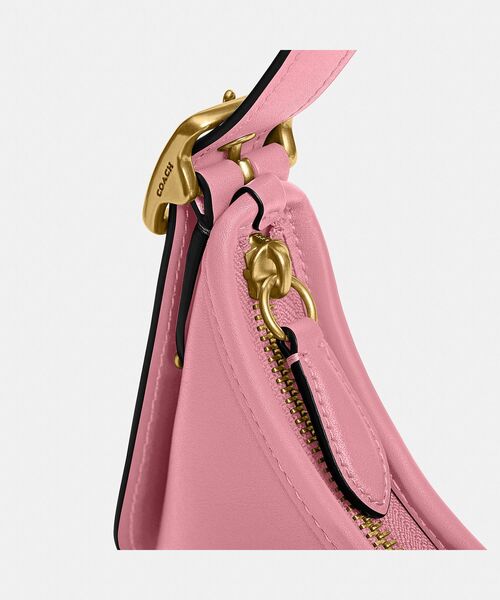 【Coach】チェリー柄♡  ハンプトンズ ホーボーバッグ Coach】チェリー柄♡ ハンプトンズ ホーボーバッグ ハンドバッグ