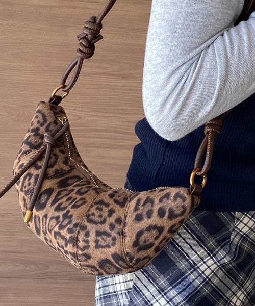 ショルダーバッグ バッグ ヒョウ柄 クロワッサンショルダーバッグ