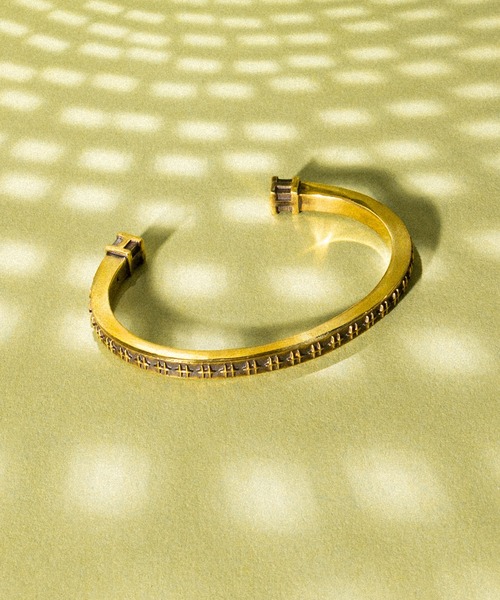 未使用品 HUF ハフ PALISADES BANGLE  真鍮 バングル 未使用品 HUF ハフ PALISADES BANGLE 真鍮 バングル - メルカリ