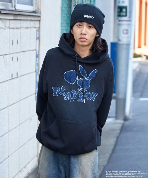 PLAYBOY（プレイボーイ） プルオーバーパーカー「SEQUENZコラボ」 X