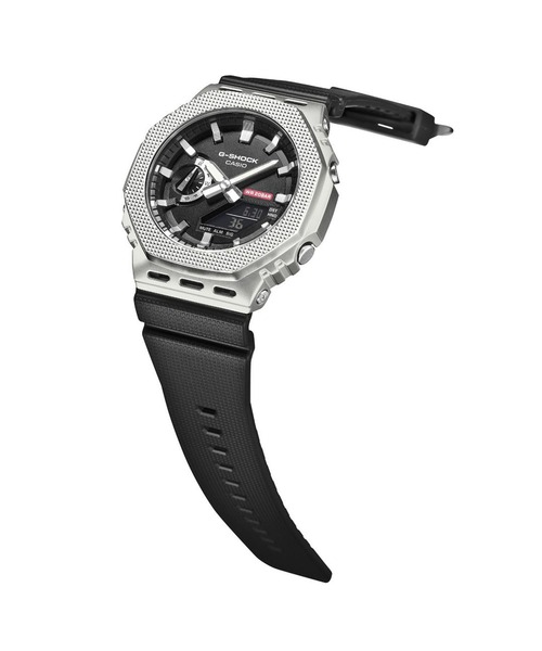 G-SHOCK 腕時計 メタルベゼル / インダストリアルデザイン GM-2100M