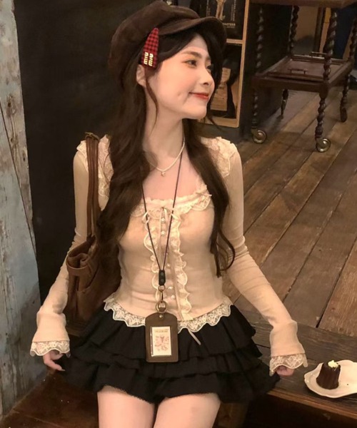 Sibra（シブラ） tシャツ レースフリル付き スクエアネックトップス