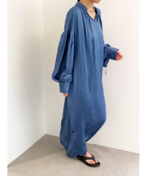 「MIESROHE」 長袖ワンピース 0 ブラック レディースの画像