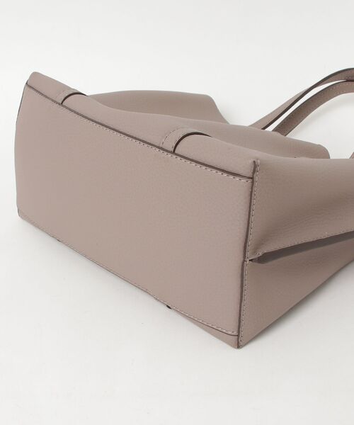 Tory Burch ベージュ レザー ハンドバッグ TORY BURCH（トリーバーチ） ハンドバッグ - ベージュ レディース
