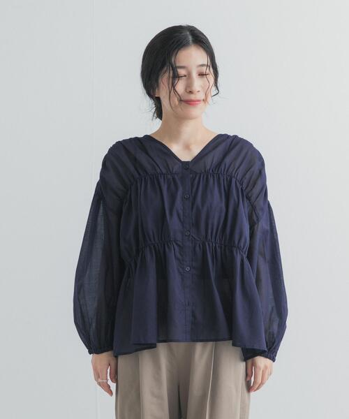 ブラウス シャツ 「UR TECH」コットンギャザーVネックブラウス レディースの画像
