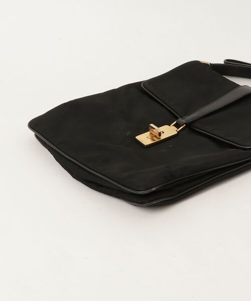 PRADA ナイロン×レザー 三角ロゴ ショルダーバッグ PRADA（プラダ） ナイロン 三角ロゴ ショルダーバッグ - ブラック