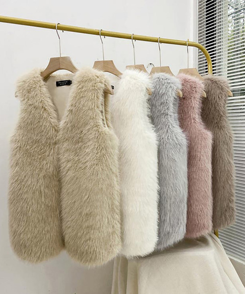 新品✨23区 ファーベスト　ジレ　カーリーファー　ベージュ　M カシミヤ CAPRICIEUX LE'MAGE】カーリーファーベスト | OUTLET(アウトレット