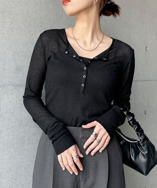 me トップス新品未使用品 andme tシャツ ヘンリーネックシアートップス レディース