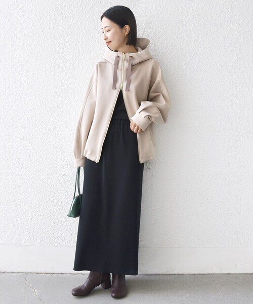 【新品タグ付き】オーシバル　ベージュ　ダブルジップ　サイズ2 SHIPS（シップス） パーカー 「WEB限定」「手洗い可能」ダンボール