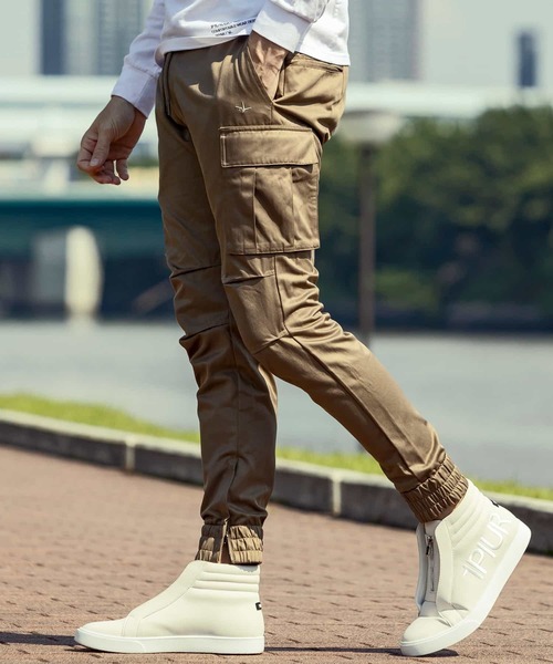 最終価格【未使用】1piu1uguale3カーキパンツ 1PIU1UGUALE3 RELAX 「1PIU1UGUALE3 RELAX 」 カーゴパンツ L カーキ