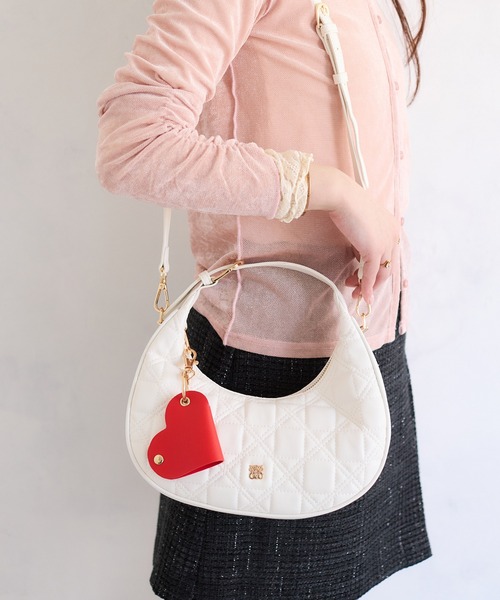 VIS（ビス） ハンドバッグ ハートチャーム付き2WAYキルトバッグ