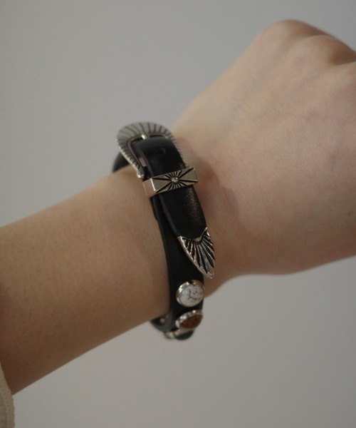 TOGA TOO L BANGLE 1 トーガ　ブレスレット TOGA TOO ブレスレット TOGA TOO Stone leather bangle レディース