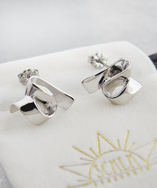 ピアス SCALA/スカラ/Windingピアス レディース | SCALA