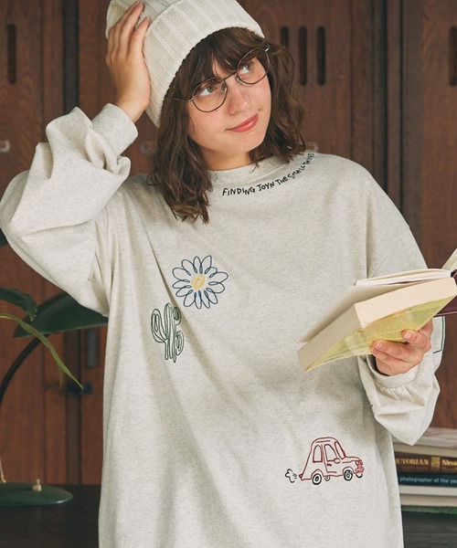 tシャツ 配色 落書き刺繍 オーバーサイズ長袖Tシャツ レディース