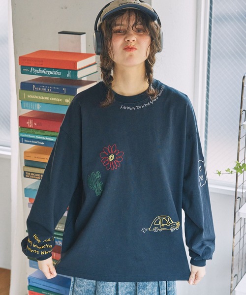 tシャツ 落書きいっぱいヴィンテージっぽロンT レディース tシャツ 配色 落書き刺繍 オーバーサイズ長袖Tシャツ レディース