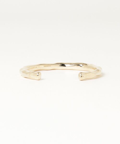 ねじれのニュアンスデザインバングル ねじれのニュアンスデザインバングル｜ニュアンスデザインバングル