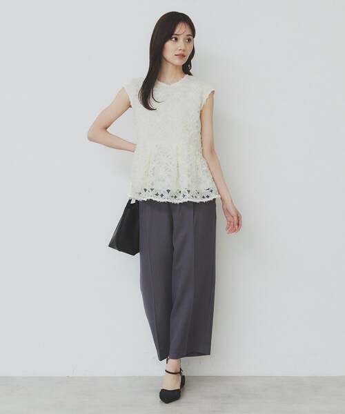 index ブラウス シャツ フラワーチュール刺繍ペプラムブラウス