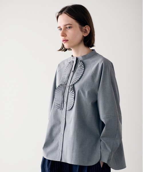 Marilyn Moon(マリリンムーン) ブラウス シャツ 「SOI-MeME」pleats Marilyn Moon(マリリンムーン) ブラウス シャツ 「SOI-MeME」pleats