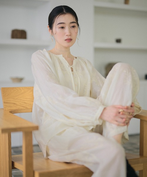 ブラウス シャツ ramie botanical embroidery blouse /ラミー