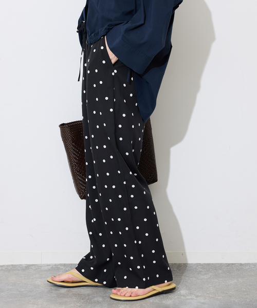 パンツ 「シリーズあり/追加」フィブリルリラックスパンツ レディースの画像