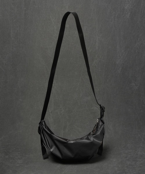 cle（ボディバッグ）（バッグ、小物素材：ナイロン、ビニール