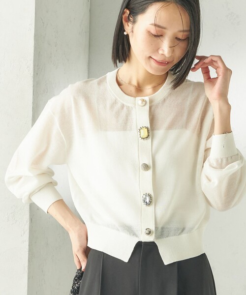 【新品】TORRAZZO DONNA ホワイトカーディガン ビジューボタン 優待価格[TORRAZZO DONNA]ワッフルスタイルビジューカーディガン