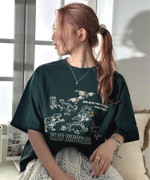 DOUBLE NAME（ダブルネーム） tシャツ 部活恐竜刺しゅうTEE レディース
