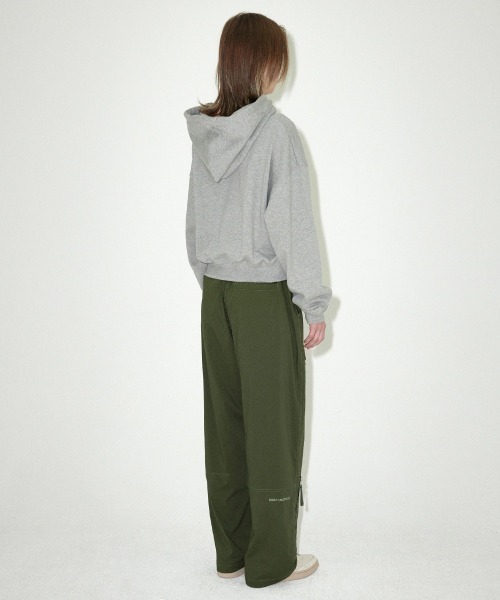パーカー 「mahagrid/マハグリッド」 MHGRD APPLIQUE CROP HOODIE /アップリケクロップフーディー レディース メンズ MAHAGRID パーカー 「mahagrid/マハグリッド」 MHGRD APPLIQUE