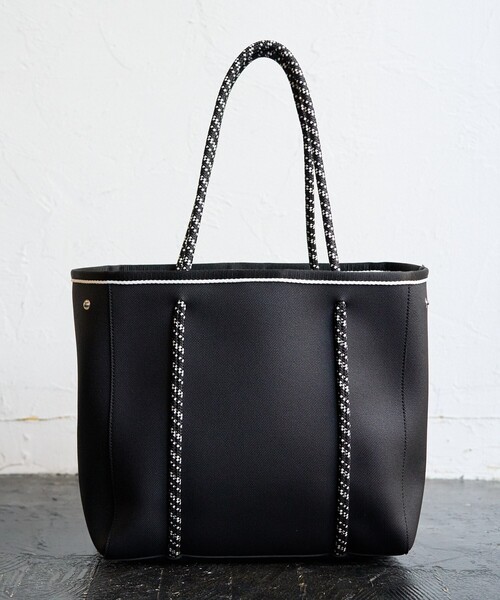 【早い者勝ち♪】ブラックショルダーバッグ/ハンドバッグ 早い者勝ち X-girl STUDDED MESSENGER BAG 星型スタッズ◎ (X