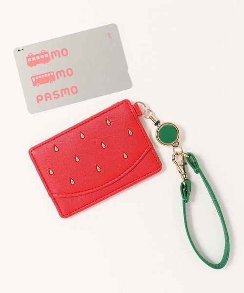GUCCIズゥミ　ホースビット　いちご　定期入れ Bleu Bleuet（ブルーブルーエ） パスケース いちごパスケース